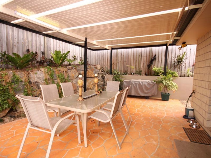 4 Murchison Street, Pacific Pines QLD 4211
