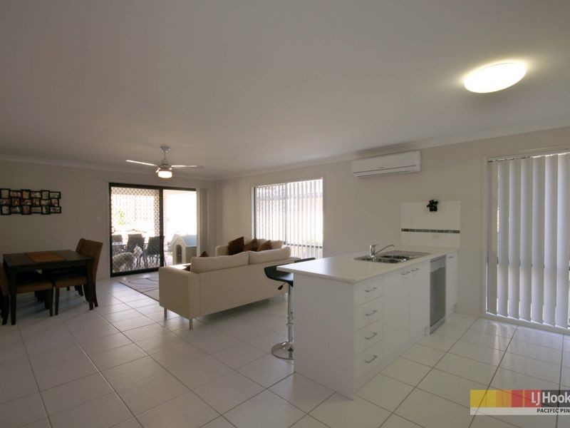 9 Hawkesbury Avenue, Pacific Pines QLD 4211