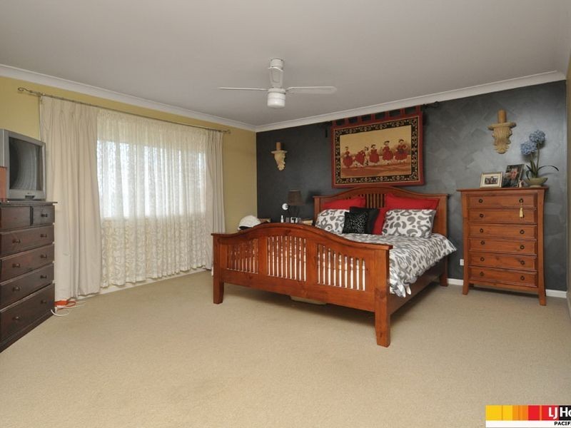 16 Elimbah Street, Pacific Pines QLD 4211