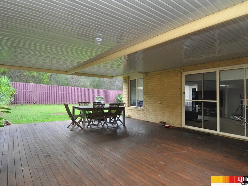 16 Elimbah Street, Pacific Pines QLD 4211