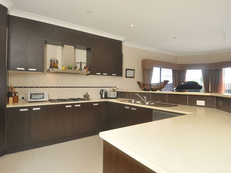 34 Gerard Street, Pacific Pines QLD 4211