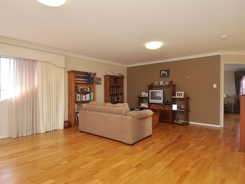 34 Gerard Street, Pacific Pines QLD 4211