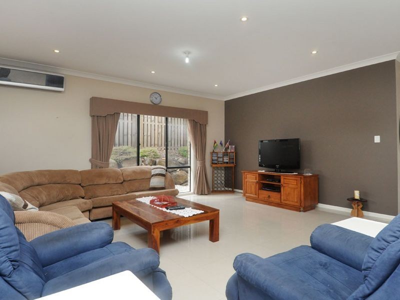 34 Gerard Street, Pacific Pines QLD 4211