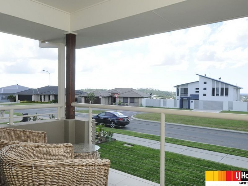 13 Wunburra Circle, Pacific Pines QLD 4211