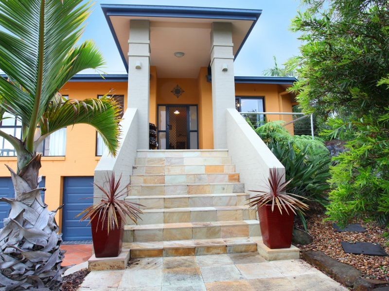 24 Yaldara Street, Pacific Pines QLD 4211