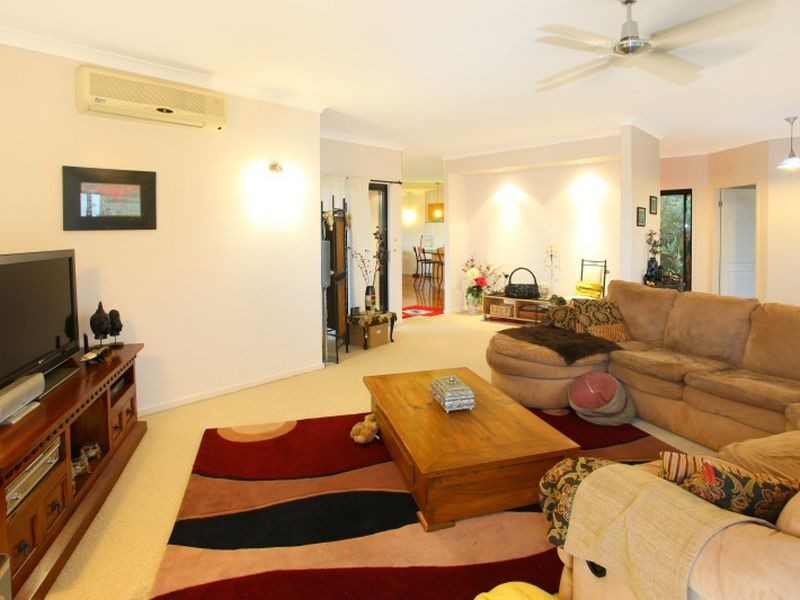 24 Yaldara Street, Pacific Pines QLD 4211