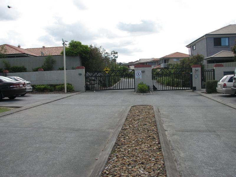 31/31 Archipelago Street, Pacific Pines QLD 4211