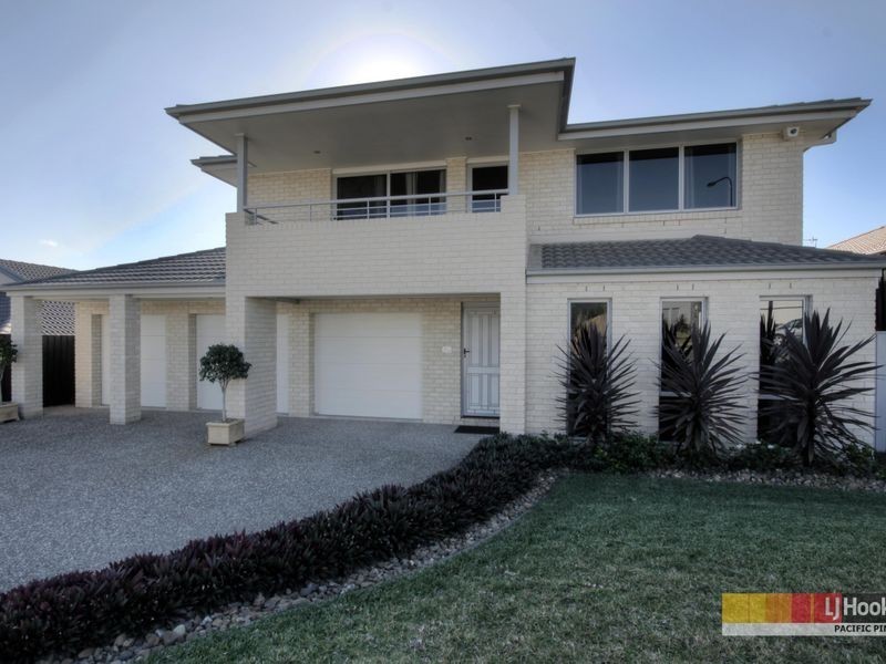 92 Wunburra Circle, Pacific Pines QLD 4211