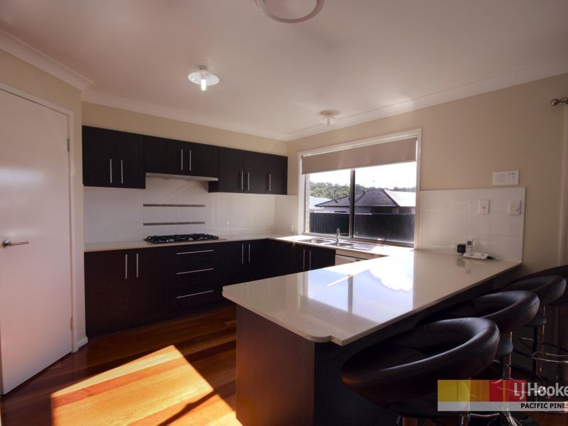 92 Wunburra Circle, Pacific Pines QLD 4211