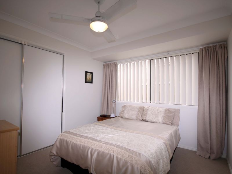 102 Wunburra Circle, Pacific Pines QLD 4211