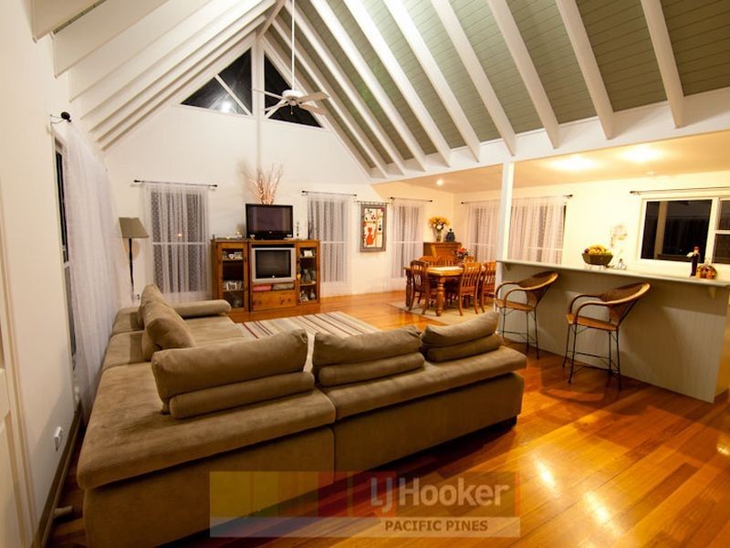 4 Malao Rise, Pacific Pines QLD 4211