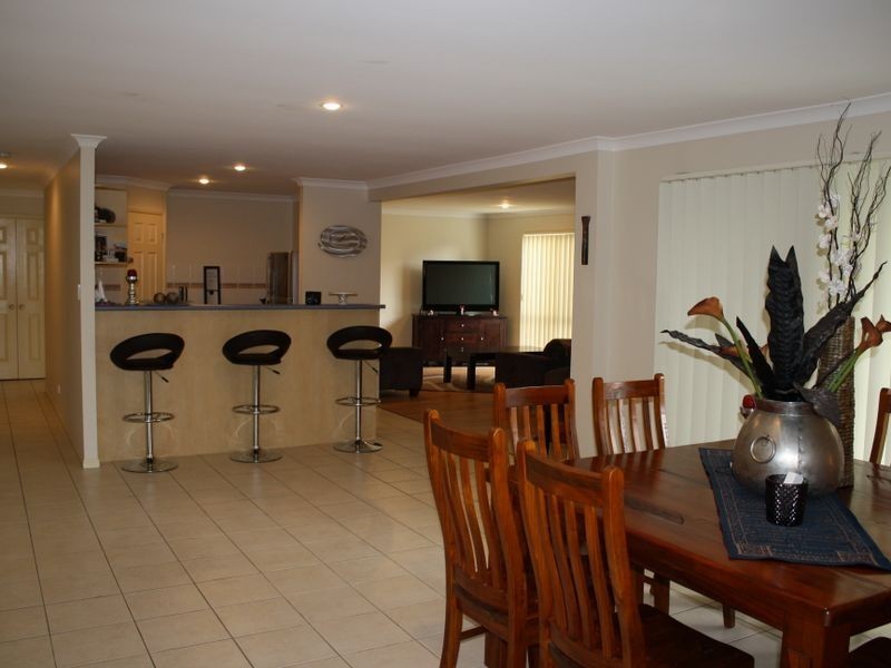 3 Elimbah Street, Pacific Pines QLD 4211