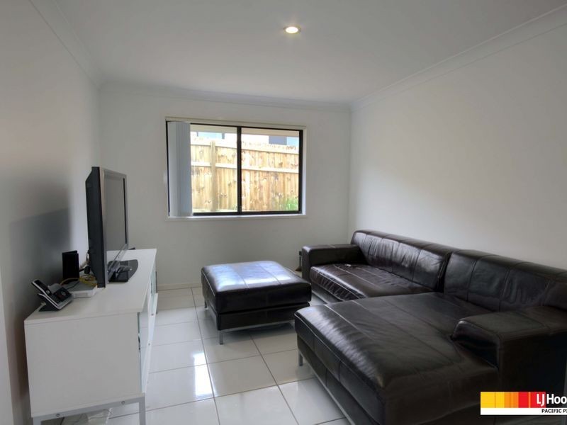 95 Wunburra Circle, Pacific Pines QLD 4211