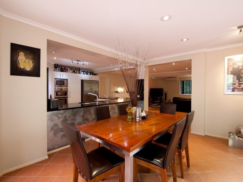 26 Polynesia Avenue, Pacific Pines QLD 4211