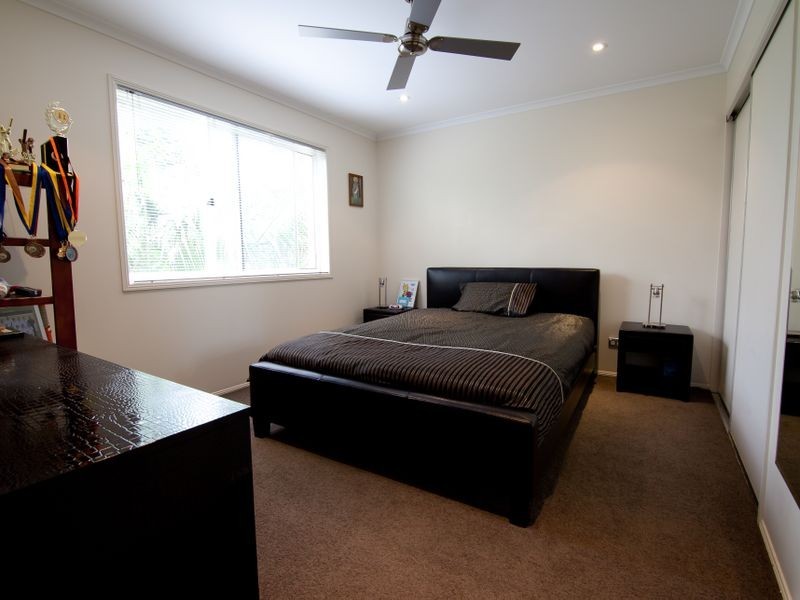 26 Polynesia Avenue, Pacific Pines QLD 4211