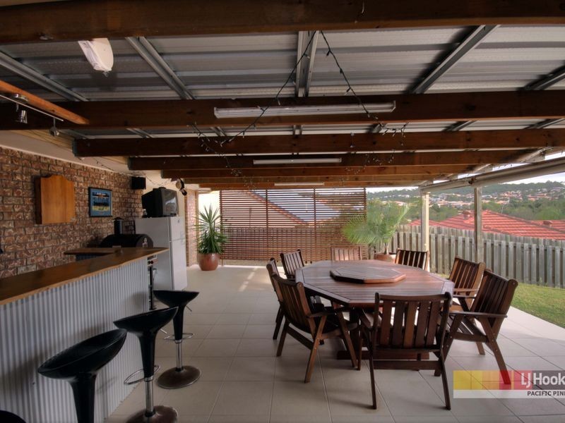 8 Pandora Crescent, Pacific Pines QLD 4211