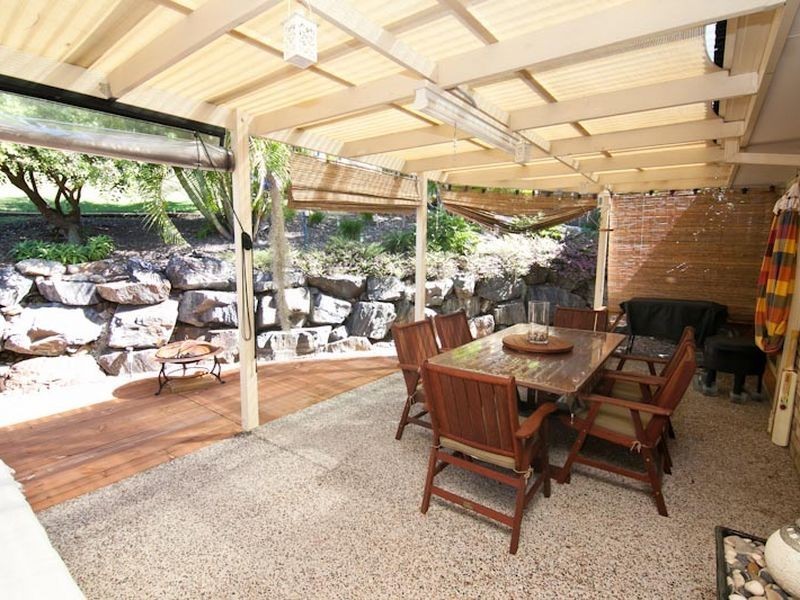 8 Flint Court, Pacific Pines QLD 4211