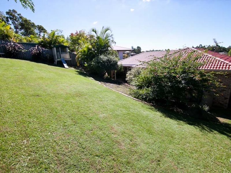 8 Flint Court, Pacific Pines QLD 4211