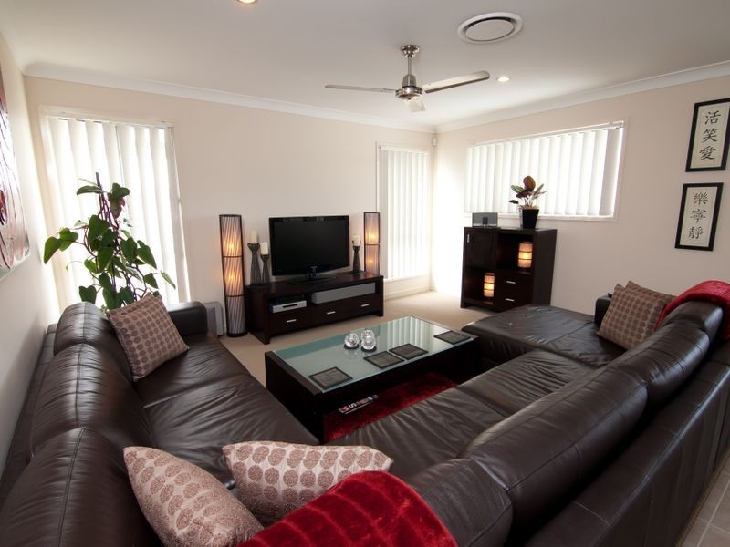 129 Wunburra Circle, Pacific Pines QLD 4211