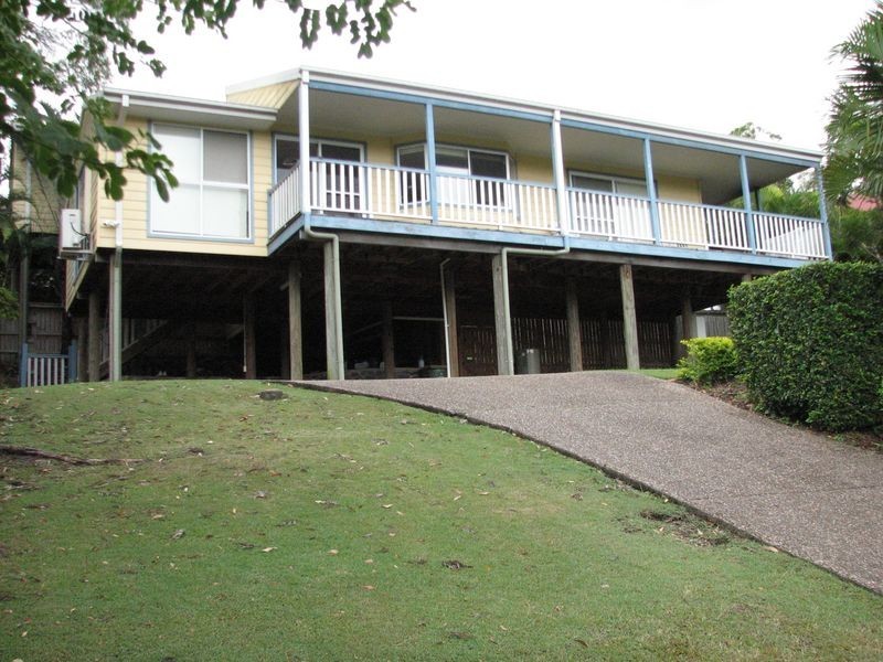 11 Nandi Terrace, Pacific Pines QLD 4211