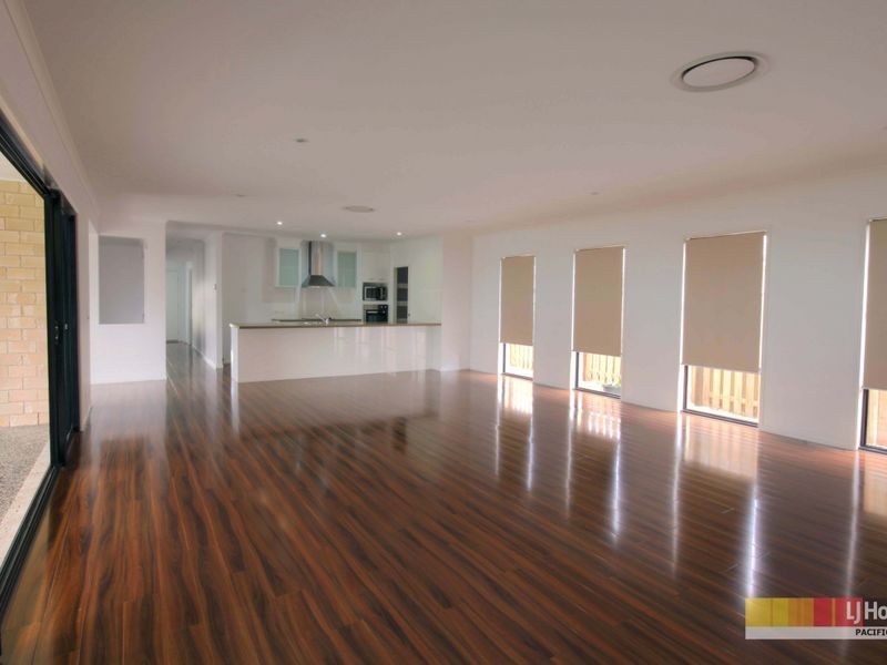 51 Hawkesbury Avenue, Pacific Pines QLD 4211