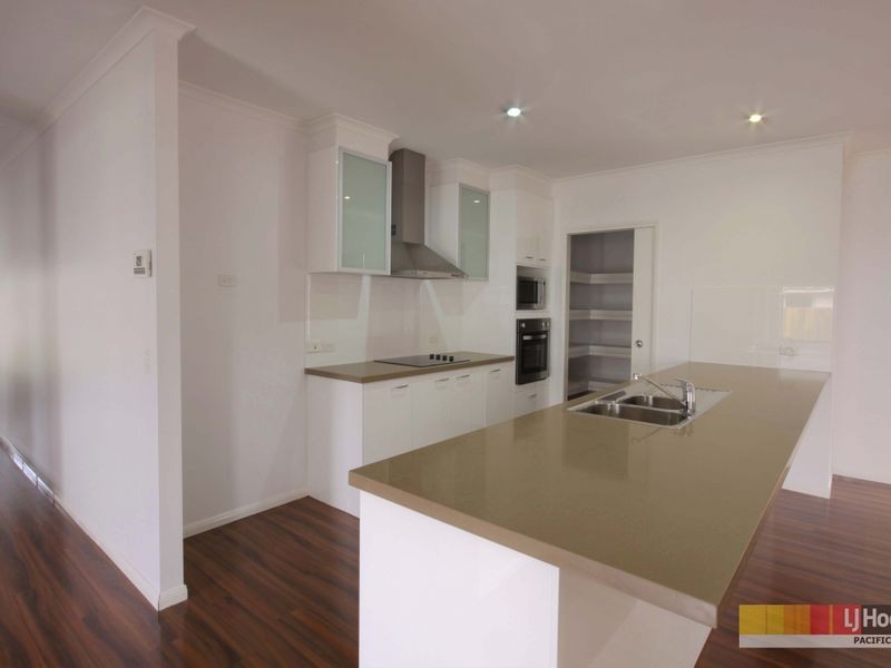 51 Hawkesbury Avenue, Pacific Pines QLD 4211