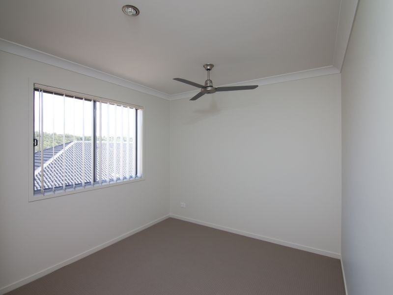 2/42 Wunburra Circle, Pacific Pines QLD 4211