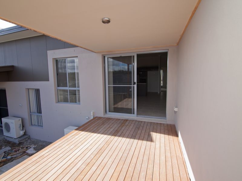 2/42 Wunburra Circle, Pacific Pines QLD 4211