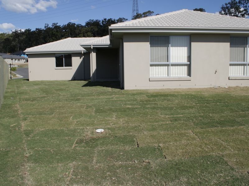 16 Jardine Street, Pacific Pines QLD 4211