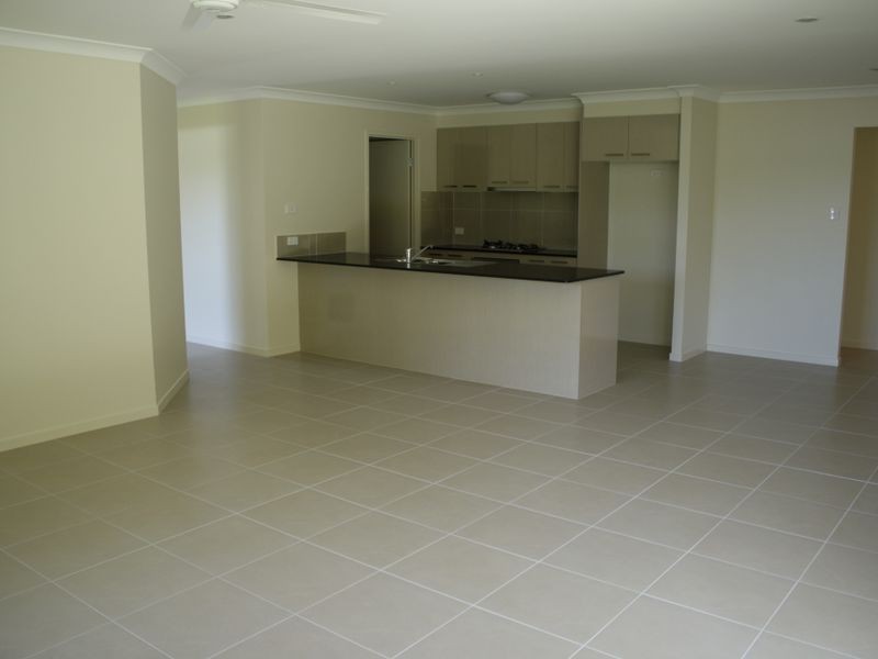 17 Bushland Drive, Maudsland QLD 4210