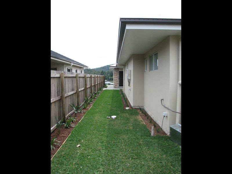 11 Flame Tree Crescent, Maudsland QLD 4210