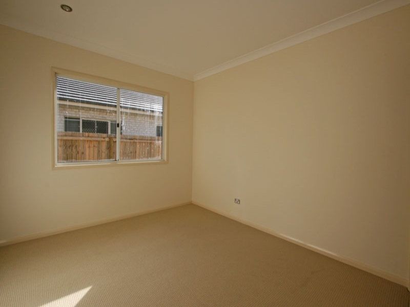 11 Flame Tree Crescent, Maudsland QLD 4210