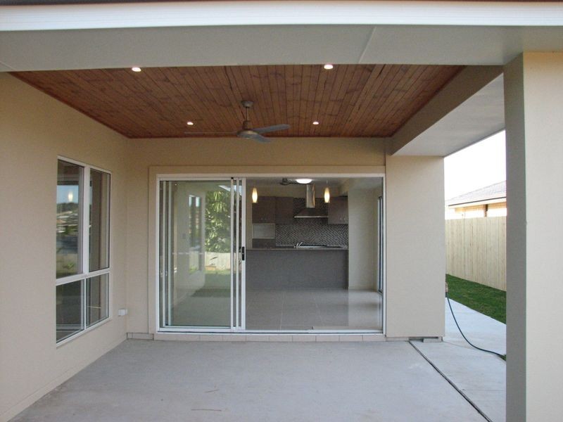 11 Flame Tree Crescent, Maudsland QLD 4210