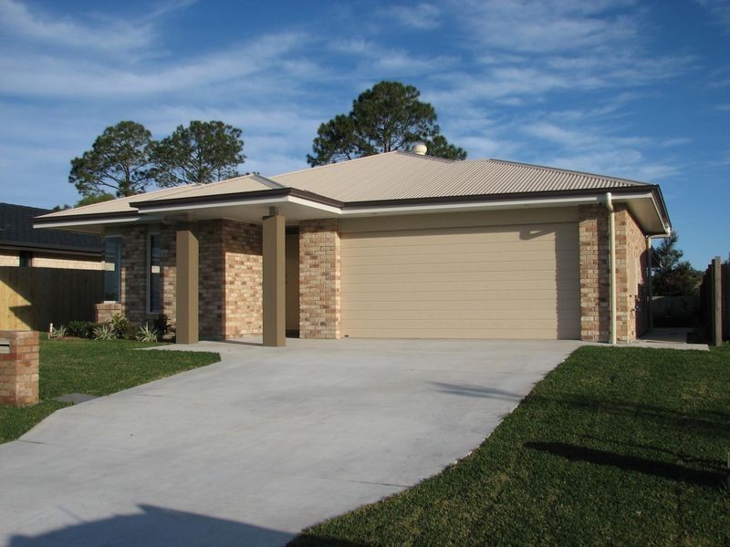 11 Flame Tree Crescent, Maudsland QLD 4210