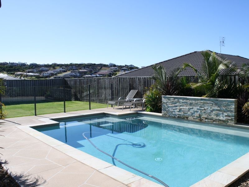 23 Beerwah Street, Pacific Pines QLD 4211