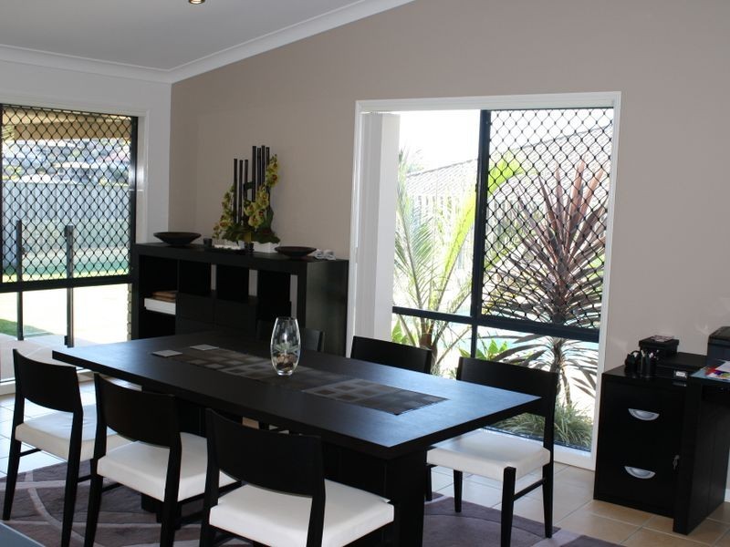 23 Beerwah Street, Pacific Pines QLD 4211