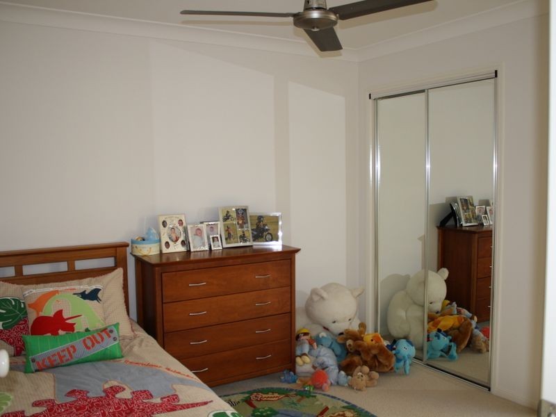 23 Beerwah Street, Pacific Pines QLD 4211