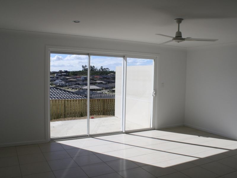 1/32 Aldgate Street, Pacific Pines QLD 4211