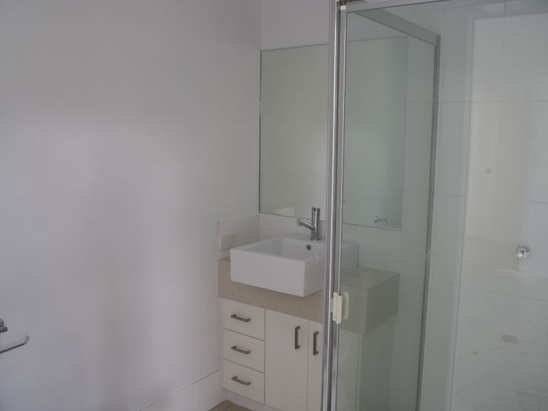 1/32 Aldgate Street, Pacific Pines QLD 4211