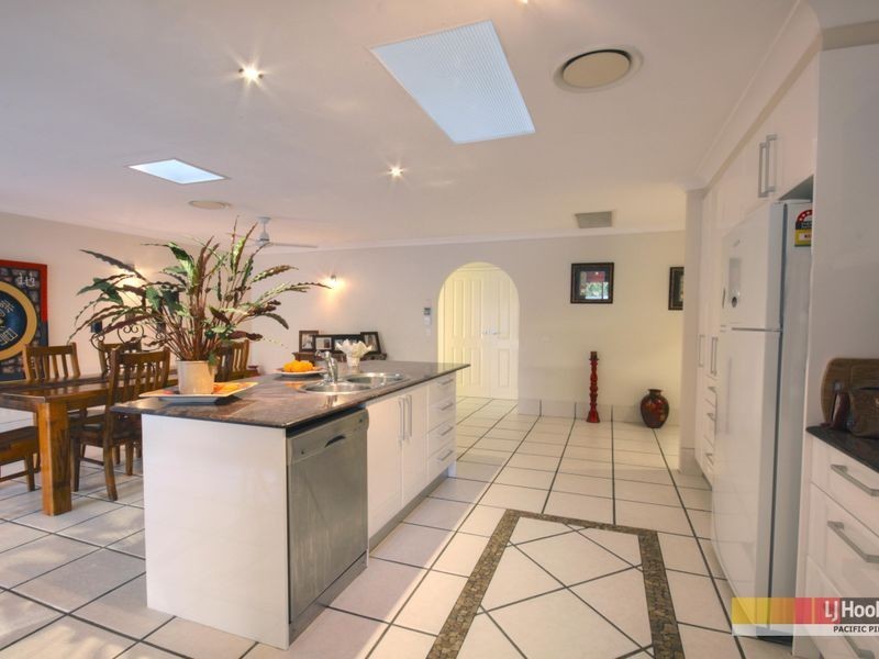 11 Erave Avenue, Runaway Bay QLD 4216