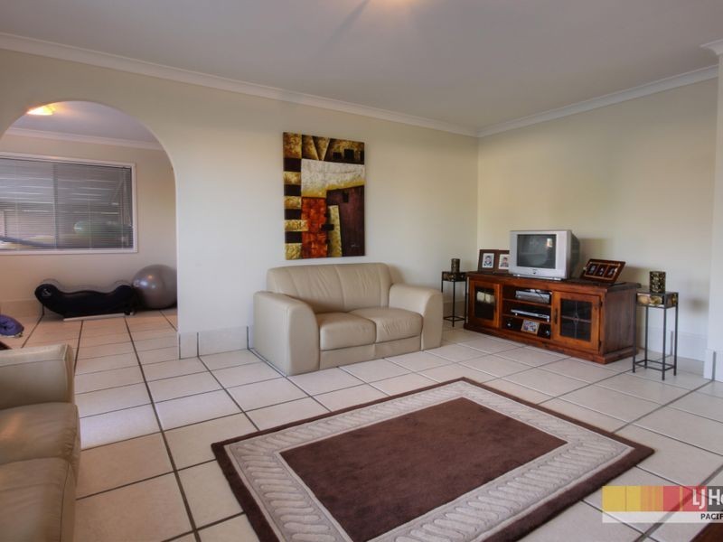 11 Erave Avenue, Runaway Bay QLD 4216