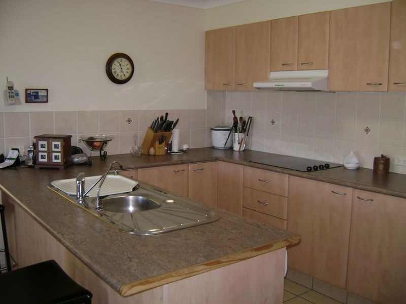 18 Howland Circuit, Pacific Pines QLD 4211