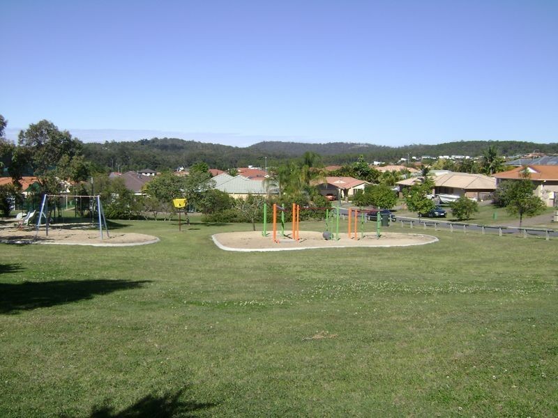 18 Howland Circuit, Pacific Pines QLD 4211