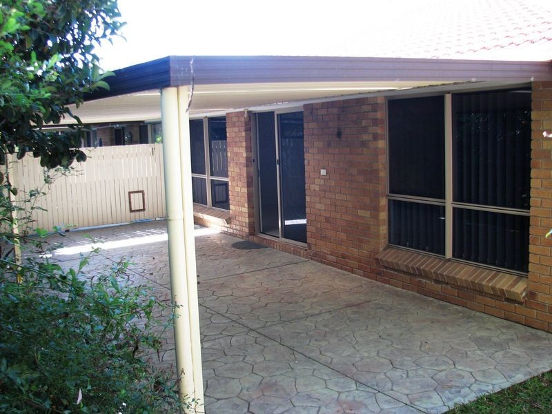 2/10 Oscar Court, Oxenford QLD 4210