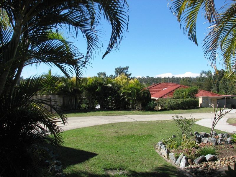 2/10 Oscar Court, Oxenford QLD 4210