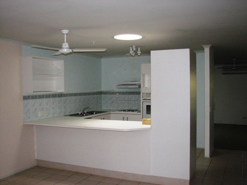 2/10 Oscar Court, Oxenford QLD 4210