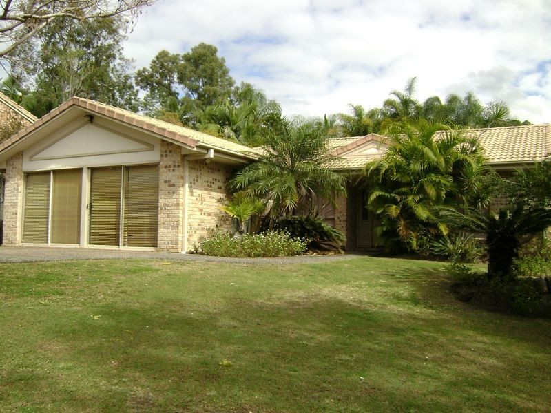 7 Nauru Place, Pacific Pines QLD 4211