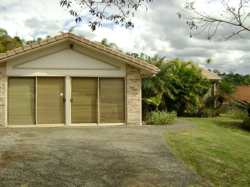 7 Nauru Place, Pacific Pines QLD 4211