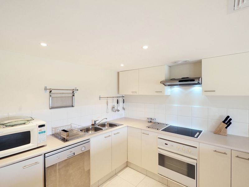 2004/6 Crestridge Crescent, Oxenford QLD 4210