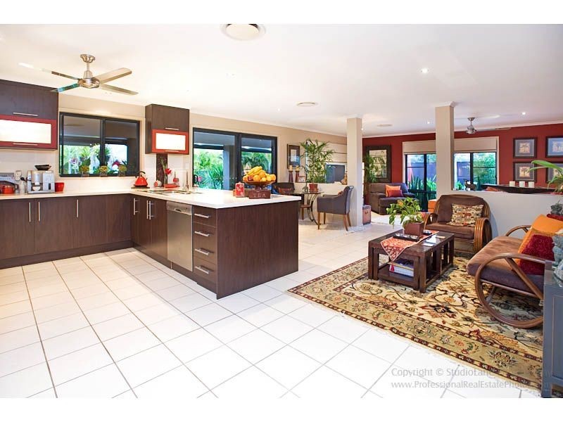 6 Mellum Circuit, Pacific Pines QLD 4211